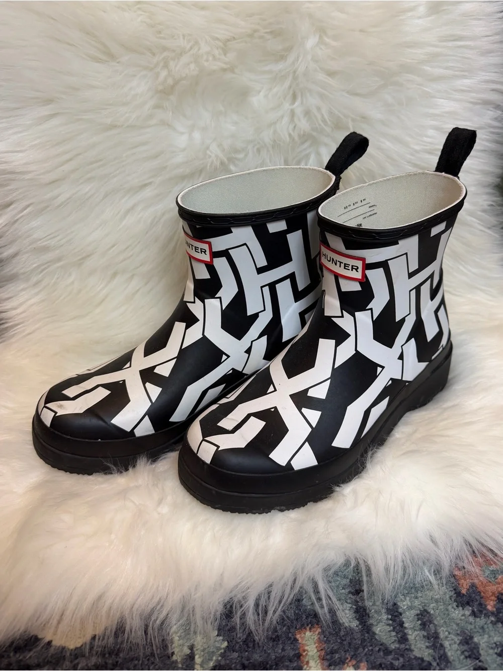 Hunter Play H-Print White Black Short Rubber Boots Womens Size 8